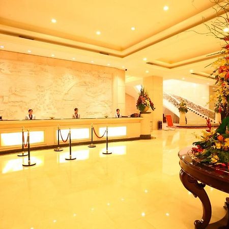 Forla Hotel Дунгуань Экстерьер фото