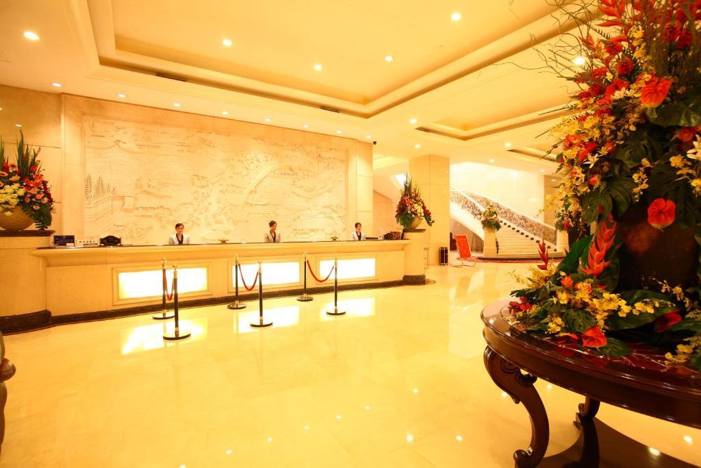 Forla Hotel Дунгуань Экстерьер фото