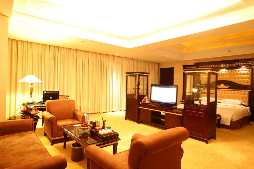 Forla Hotel Дунгуань Экстерьер фото