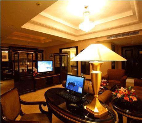 Forla Hotel Дунгуань Экстерьер фото
